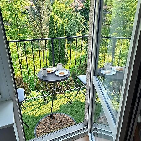 Apartament Deluxe เยเลเนียกูรา ภายนอก รูปภาพ