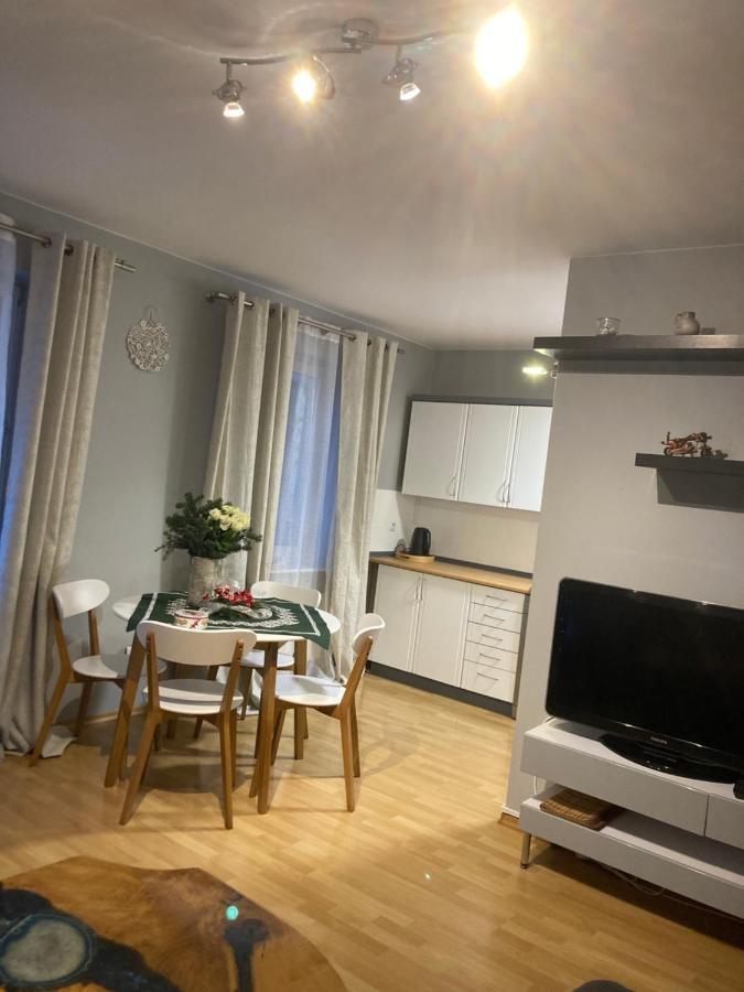 Apartament Deluxe เยเลเนียกูรา ภายนอก รูปภาพ
